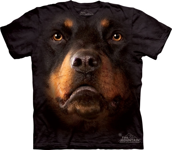 Tenemos aca una  graciosa camiseta con la imagen de un perro negro y cafe maduro sobre fondo negro