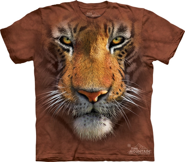 Tenemos aca una camiseta color ocre con una imagen de un tigre de bengala  con una mirada penetrante