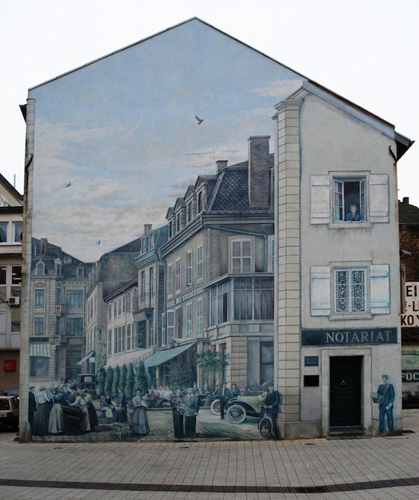 Un pueblo al estilo de 19000 pintado en una pared