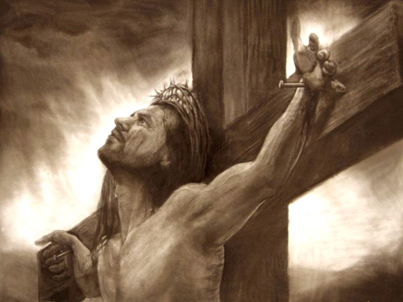 Jesús crucificado mirando el cielo