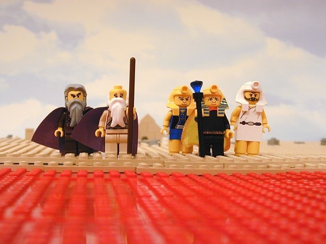 10 escenas espantosas de la biblia recreadas en Lego 5