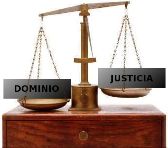 vemos una balanza y en un lado tiene la palabra dominio y en la otra justicia