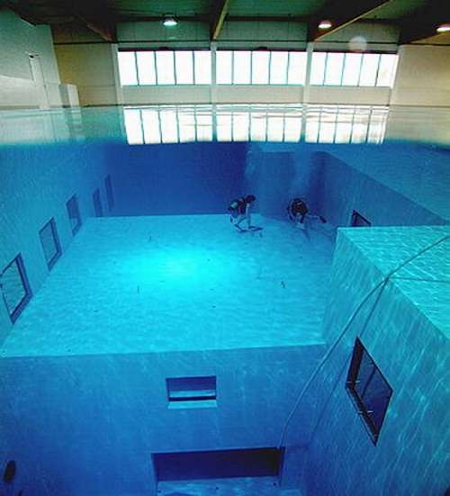 La piscina mas profunda del mundo 4