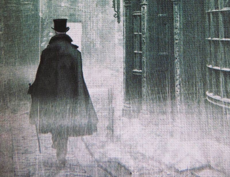 Hombre de vestimentas negras