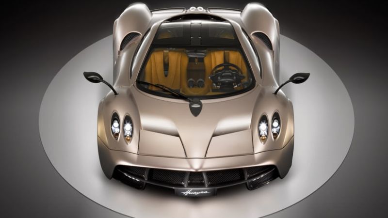 Carro clasico y deportivo color café