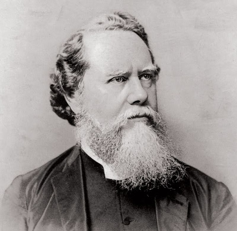 Hombre serio,pensando y con baraba