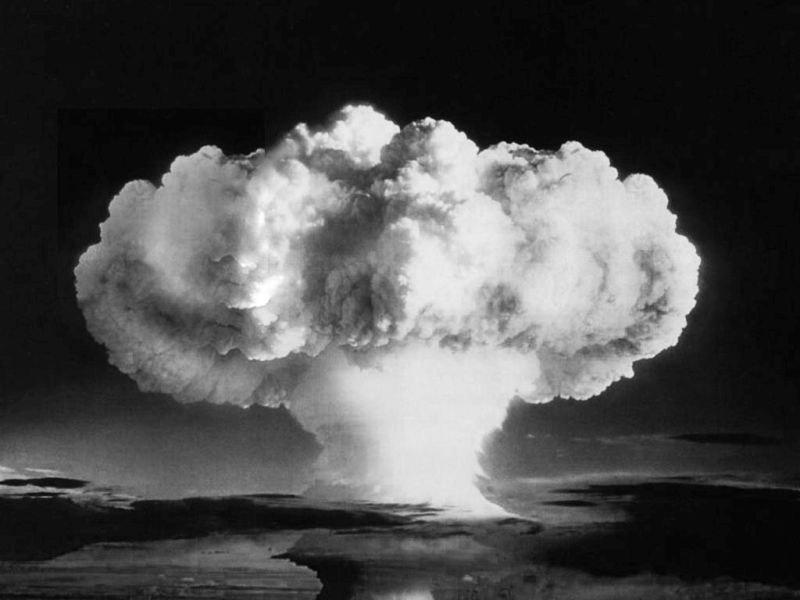 Hongo de humo de explosión