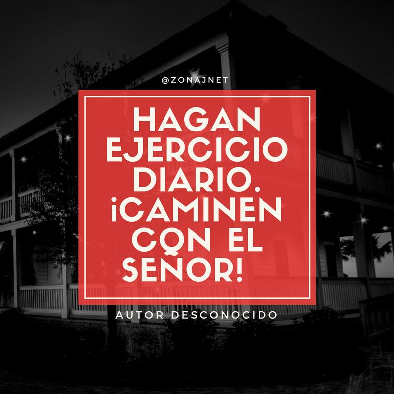 Alcanzamos a ver un alinda casa de modelo antiguo con corredores arriba y abajo y un recuadro rojo donde se lee un mensaje en letras blancasn